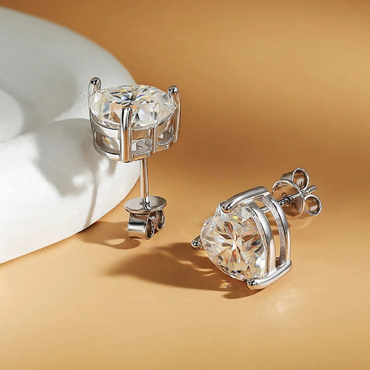 https://javiergems.com/products/925-sterling-silver-vvs1-moissanite-2ct-heart-shape-earrings™