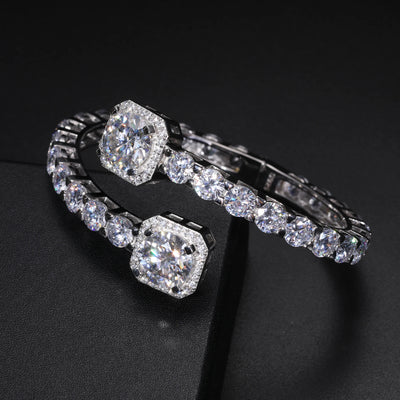 https://javiergems.com/products/925-sterling-silver-vvs1-moissanite-bangle-bracelet™