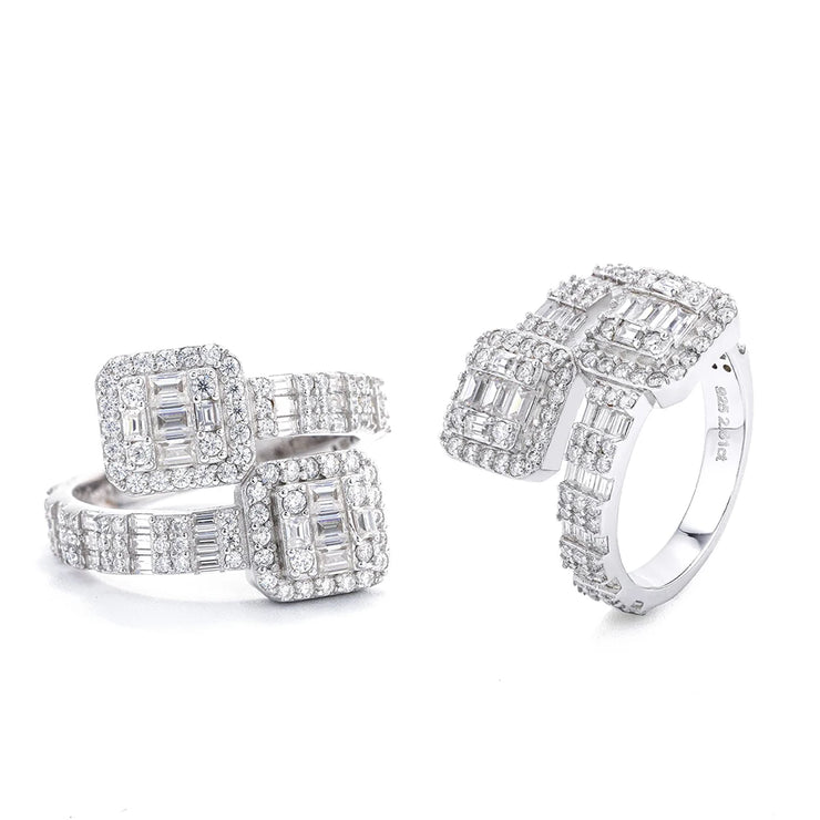 https://javiergems.com/products/925-sterling-silver-vvs1-moissanite-baguette-cut-ring™-1