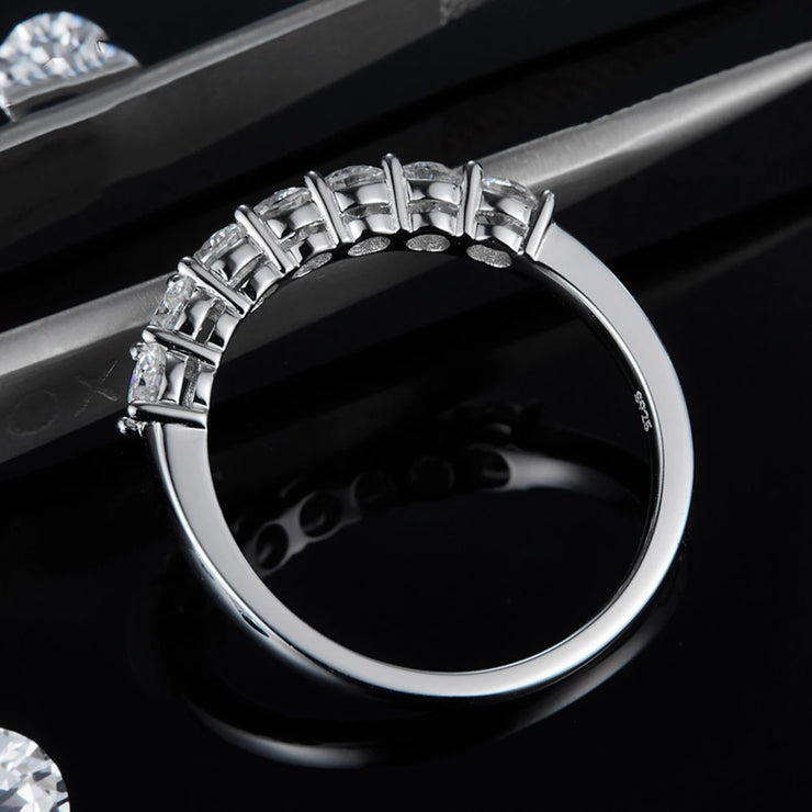 https://javiergems.com/products/925-sterling-silver-vvs1-moissanite-ring™-1