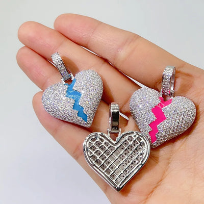 https://javiergems.com/products/925-sterling-silver-vvs1-moissanite-fluorescence-broken-heart-pendant™