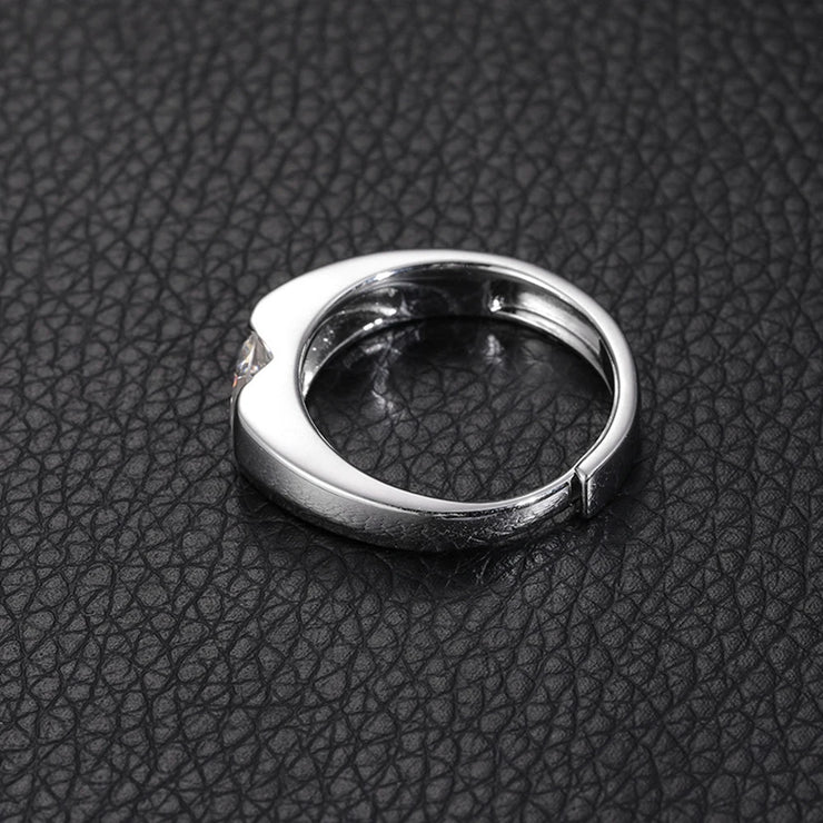 https://javiergems.com/products/925-sterling-silver-vvs1-moissanite-horus-ring™